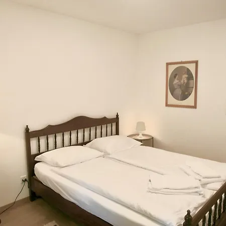 Chesa Ruinatsch Apartment St. Moritz