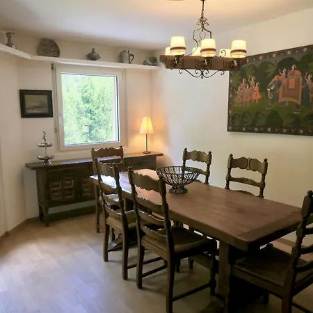 Apartment Chesa Ruinatsch