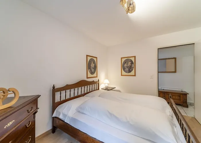 Chesa Ruinatsch Apartman *