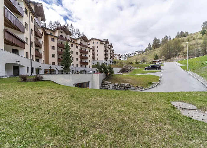 Chesa Ruinatsch Apartman *
